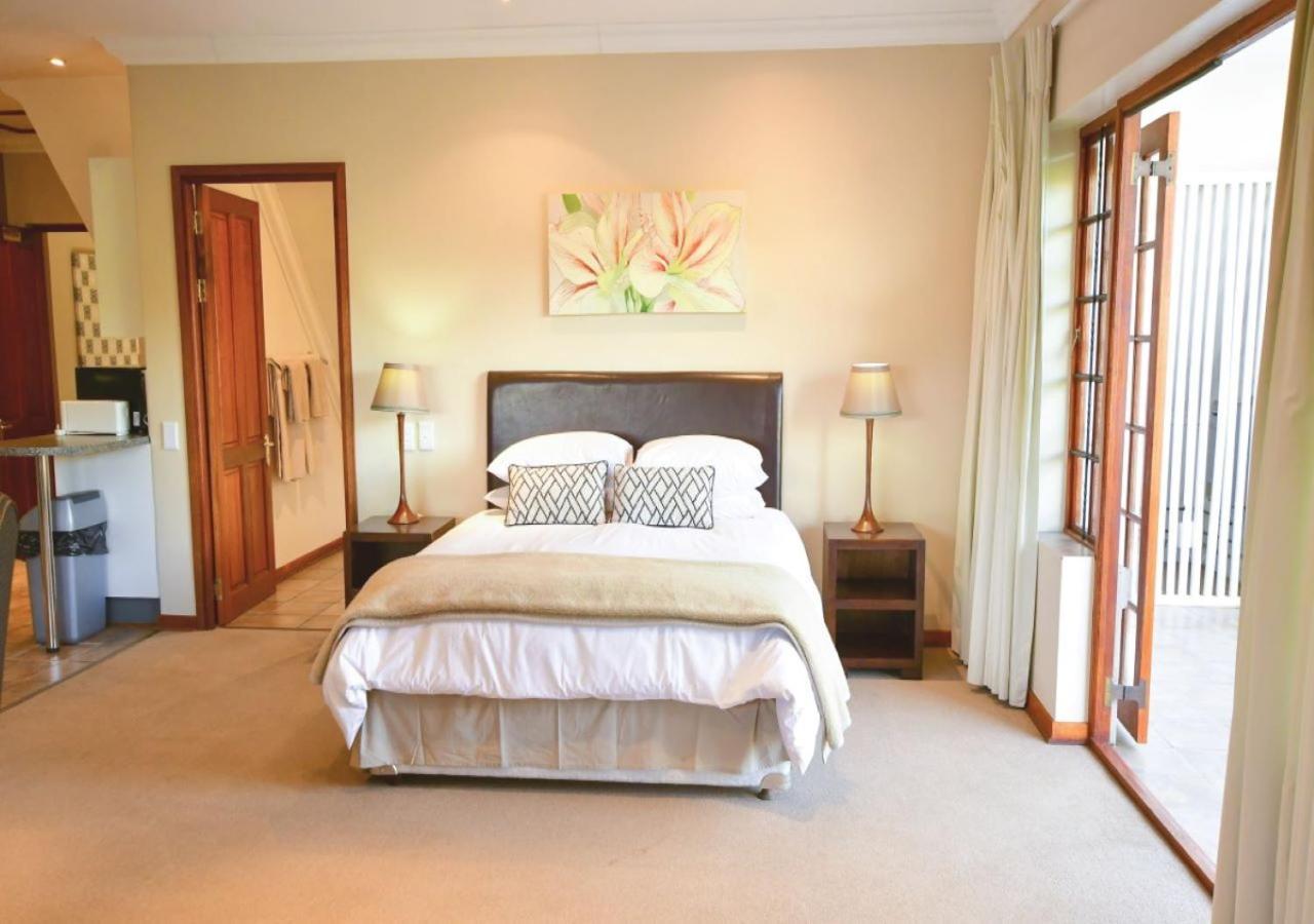 The Clarens Place Bagian luar foto